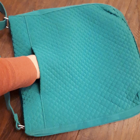 Vera Bradley Iconic Triple Zip Hipster - Picture 3 of 8